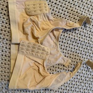 Beige Post opp bra
